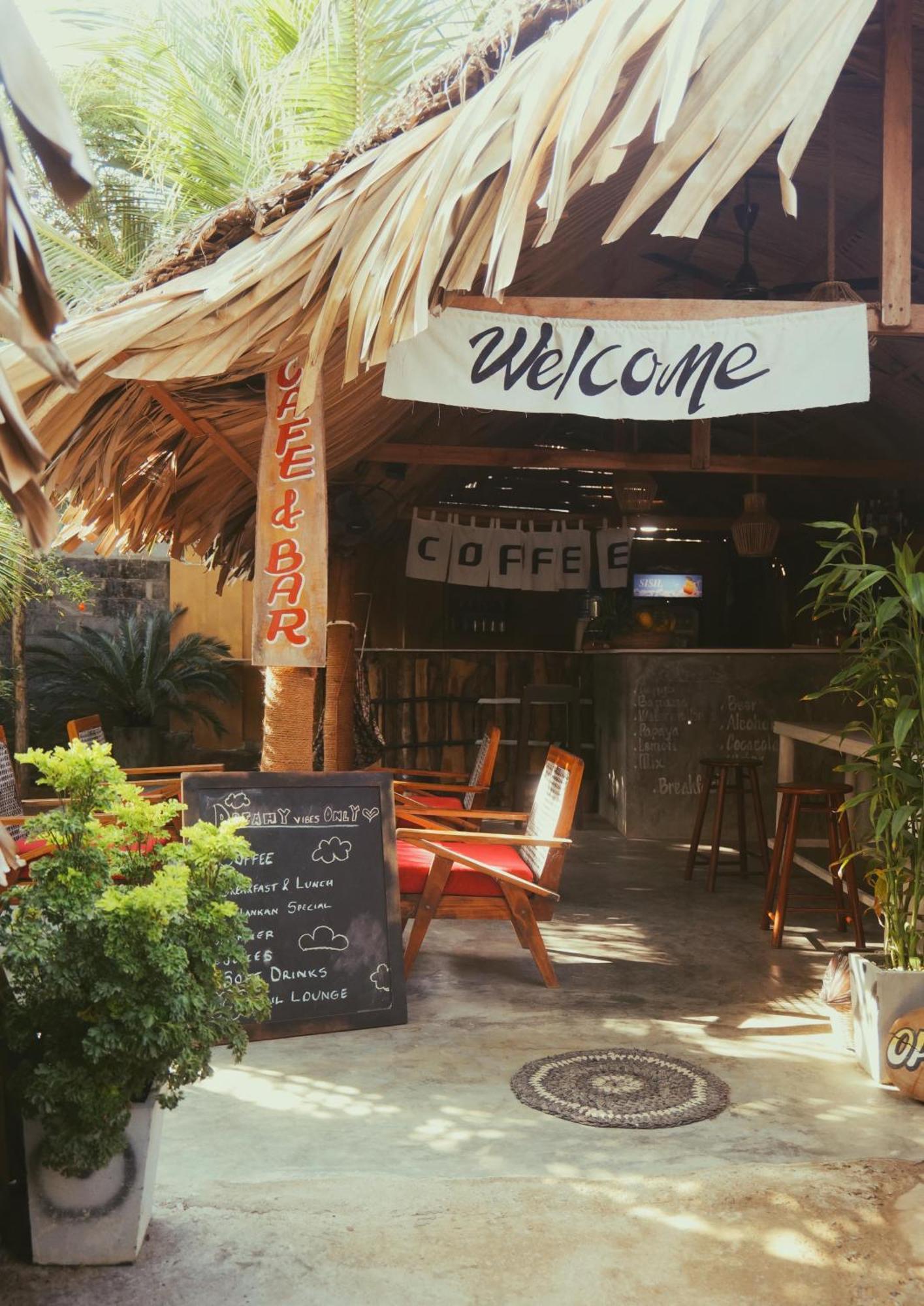Dreamy Hostel Arugambay Arugam Bay Exterior photo